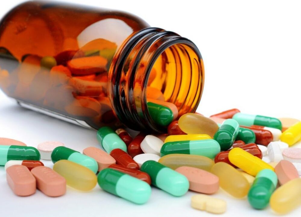 Pacienților li se pot administra antibiotice pentru a trata artrita. 