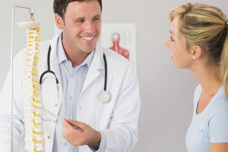 Dacă aveți dureri de spate, consultați un medic